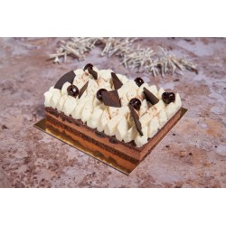 Gâteau Forêt Noire : L'Indémodable Délice aux Cerises et Chantilly